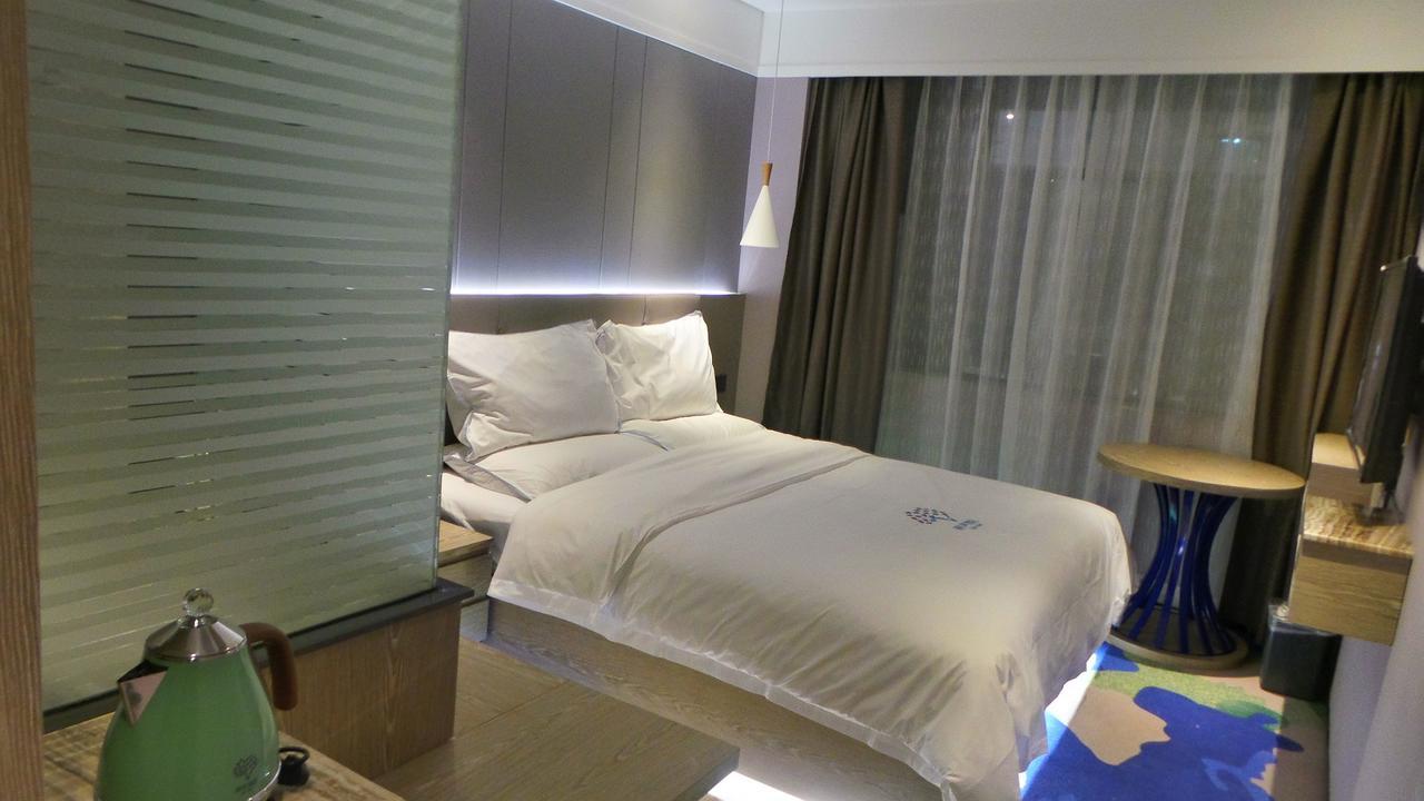 Lifu Hotel Wankel Jiang Tai Road Metro Station Branch 広州 エクステリア 写真